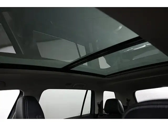 2025 Volkswagen Atlas SE w/Technology