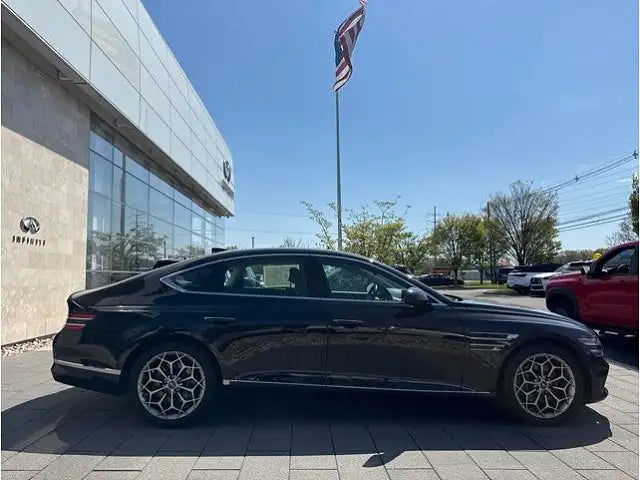 2023 Genesis G80