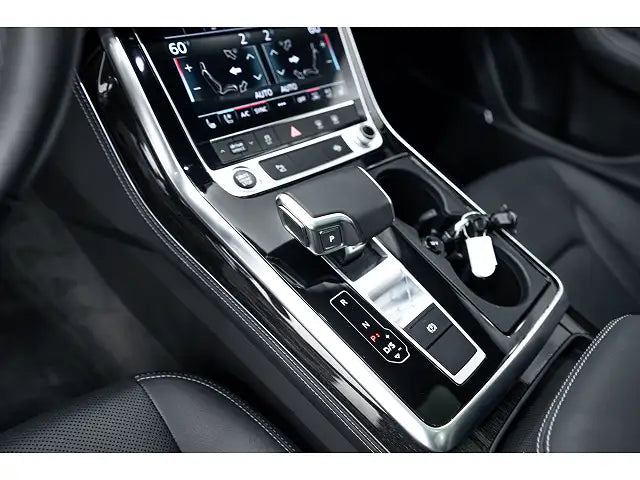 2025 Audi Q8 Premium Plus