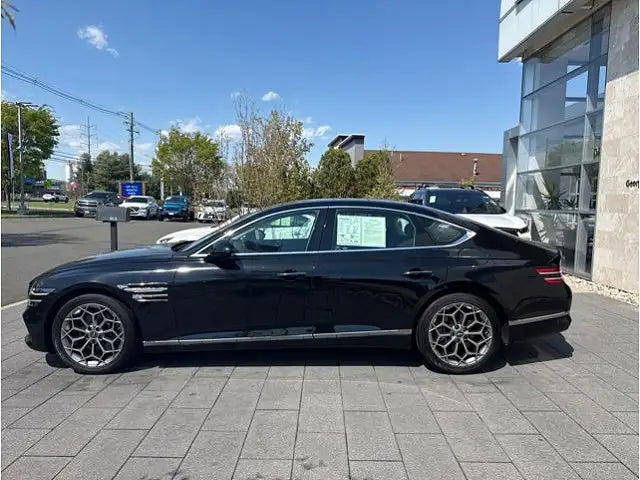 2023 Genesis G80