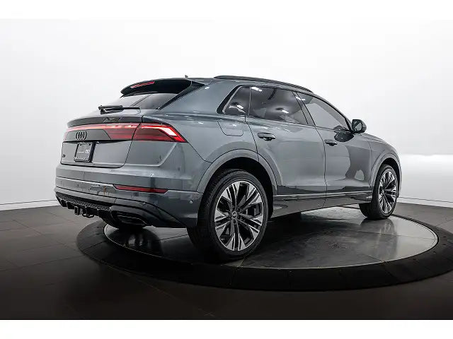 2025 Audi Q8 Premium Plus